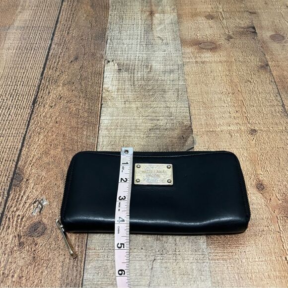 Michael Kors Black Leather Zip Around Continental Wallet - Picture 11 of 12